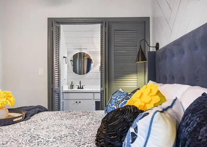 Spring Lake King Balcony Suite